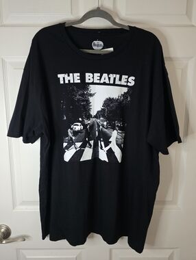 The Beatles Black Graphic Tee - Classic Abbey Road Print.  NWT